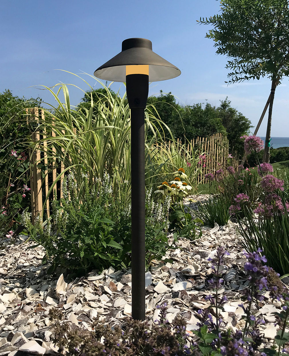 Landscape lighting systems